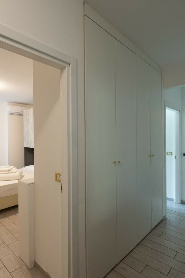 Appartamento Superior 2 camere da letto, 2 balconi, vista lago laterale 