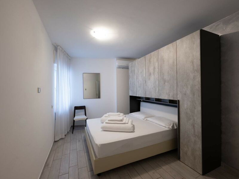 Appartamento Superior 2 camere da letto, 2 balconi, vista lago laterale 