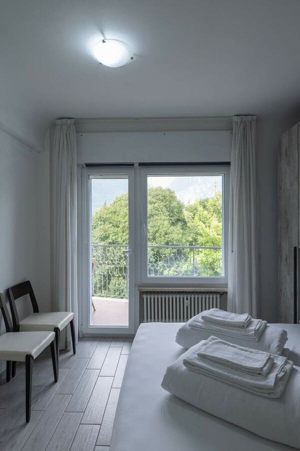 Appartamento Superior 2 camere da letto, 2 balconi, vista lago laterale 